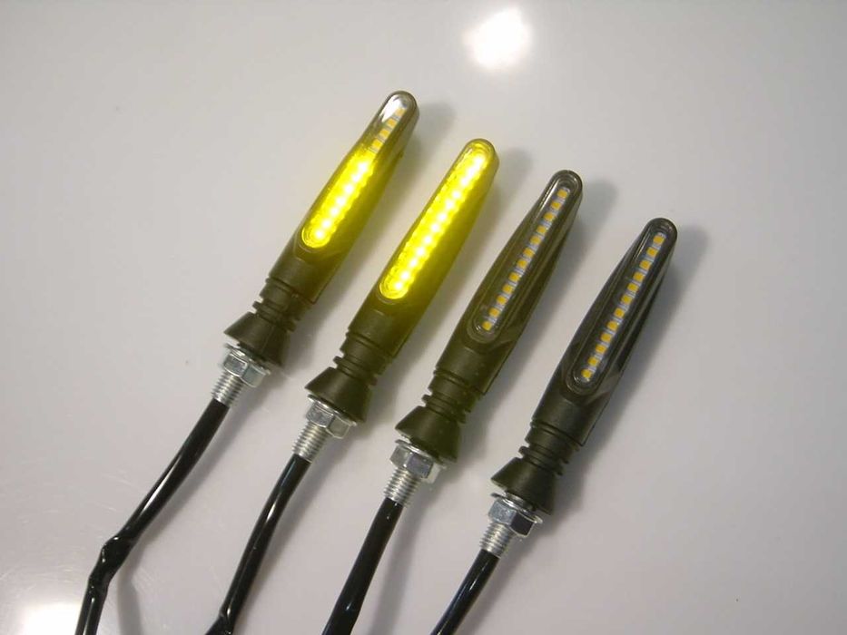 Piscas LED para mota com acendimento sequencial
