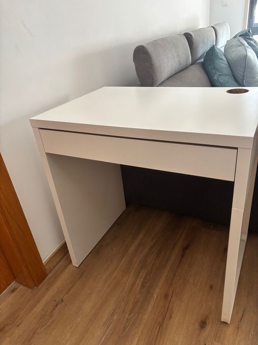 IKEA MICKE Secretária Branca 73x50 cm com Gaveta + Protetor IKEA