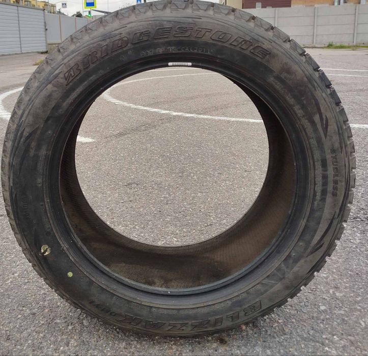 Зимова шина 245/55/ r19 bridgestone studless