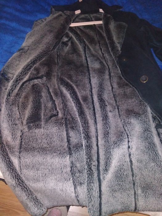 Дубленка жіноча .