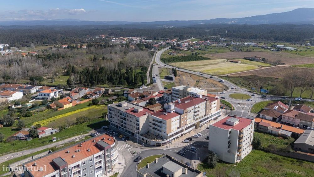 Apartamento T3 com varanda no centro da Mealhada