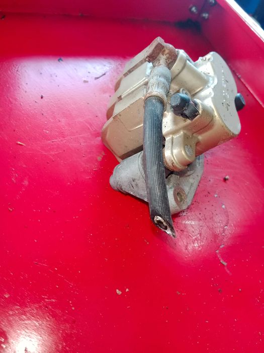 cagiva canyon zacisk hamulcowy przód przedni STAN NIE ZNANY