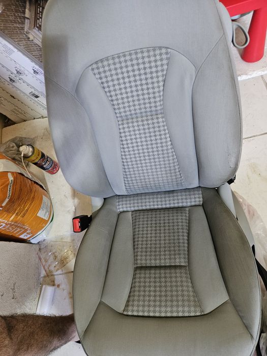 Bancos Audi A1 Cinzentos