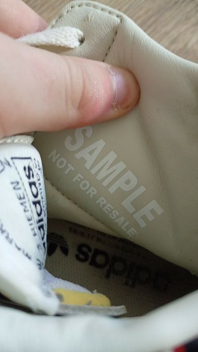Sample butów adidas