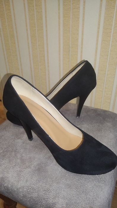 Продам туфлі жіночі