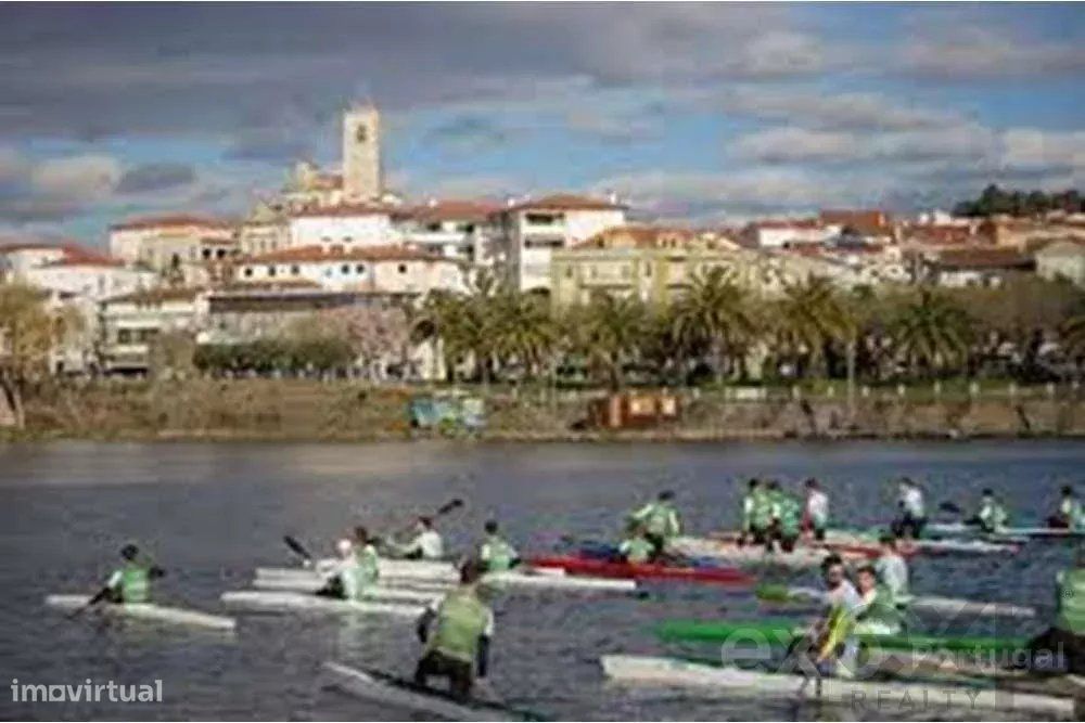 Projeto com licença de construção no centro histórico de Mirandela