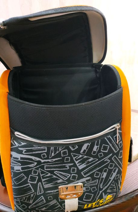 Рюкзак шкільний з ортопедичною спинкою.