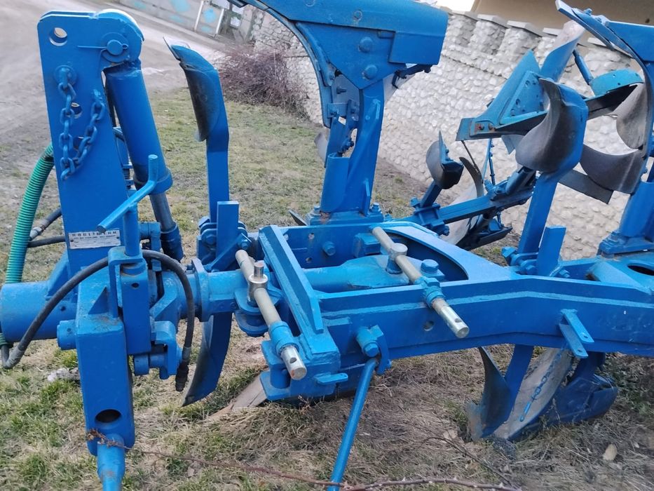 Плуг оборотний Рабеверк Rabe Werk 4 корпуси 3+1