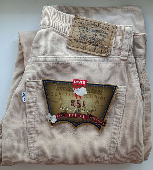 Джинсы вельветовые LEVIS 551 Италия 90х