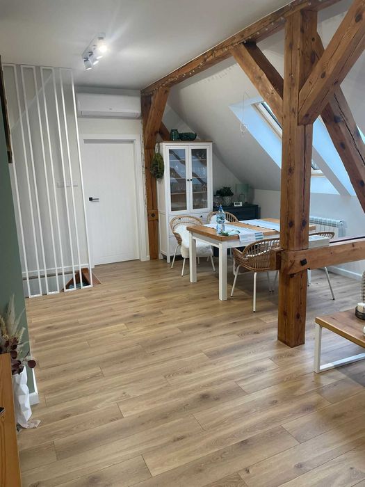 Układanie montaż paneli podłogowych parkietu desek QUICKSTEP - Leszno