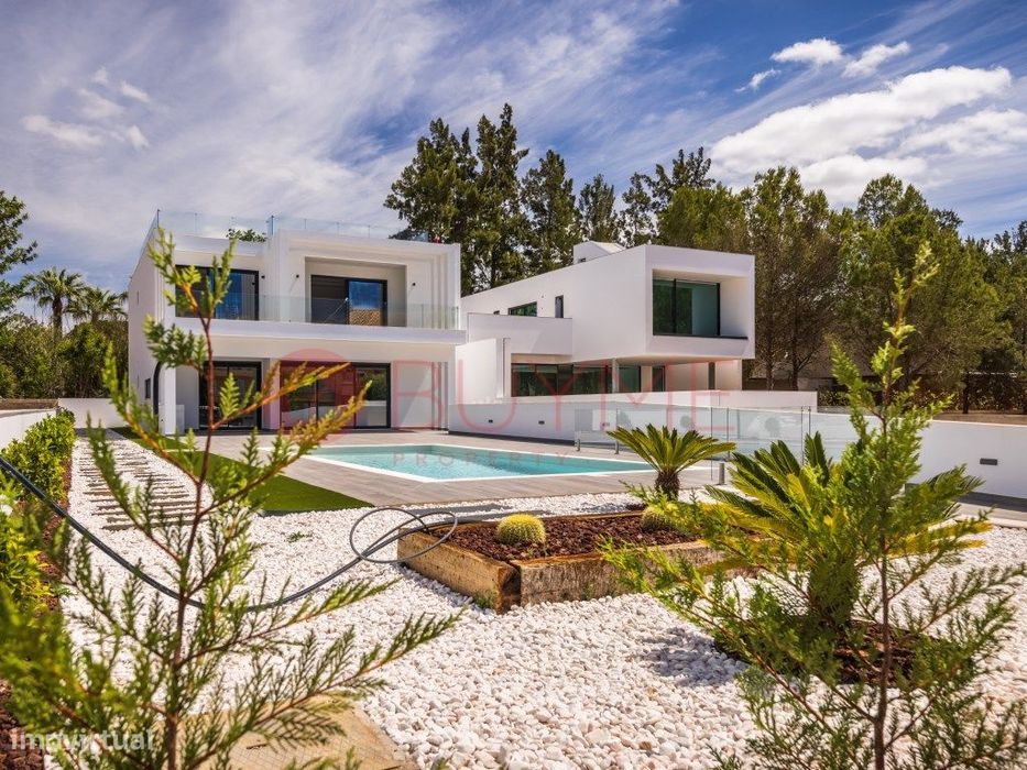 Moradia de Luxo Previlege V3+1 com Garagem perto da Praia - Vilamoura