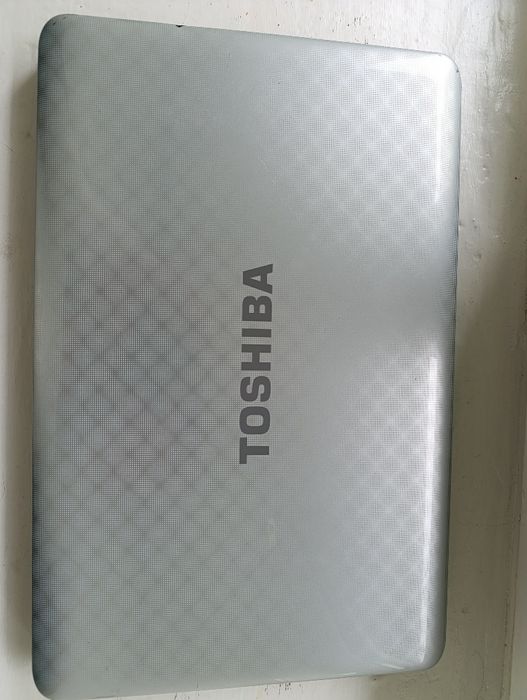 Ноутбук Toshiba на запчасти