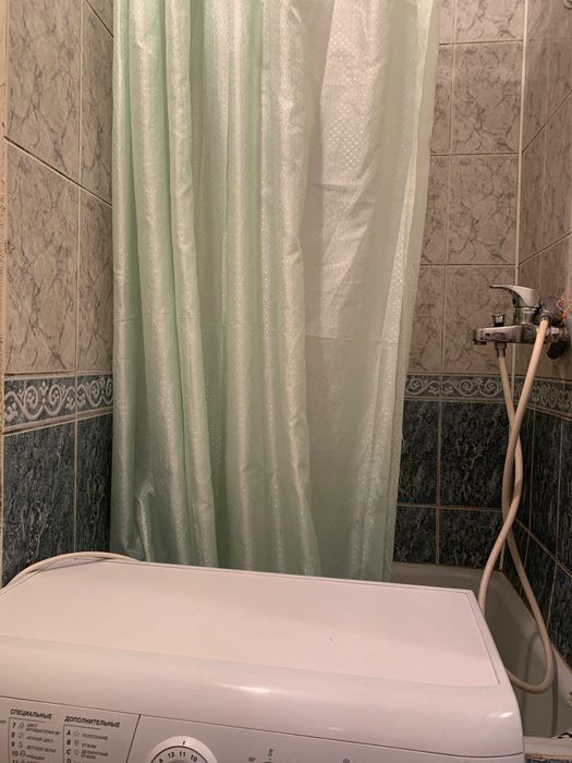 Сдам просторную квартиру с балконом ул Вышгородская без посредников