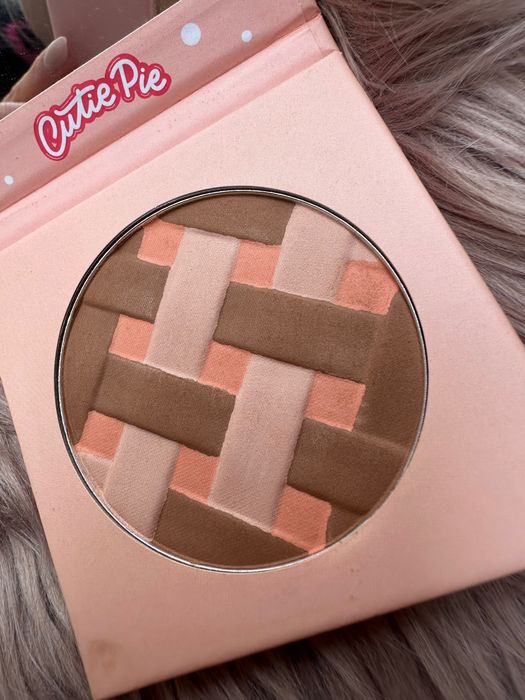 Paletka Misslyn paletka róż bronzer do konturowania 3w1 + 2x bronzer Soda