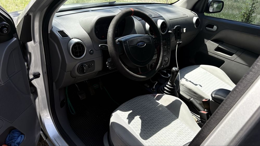 Ford Fusion 2003 VIN WF0UXXGAJU2A55090 фото оголошення 5 з 24