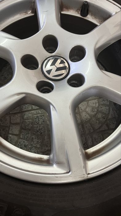 Jantes originais volkswagen Polo – R15 + pneus 195