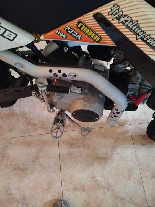 Vendo mota grande nova