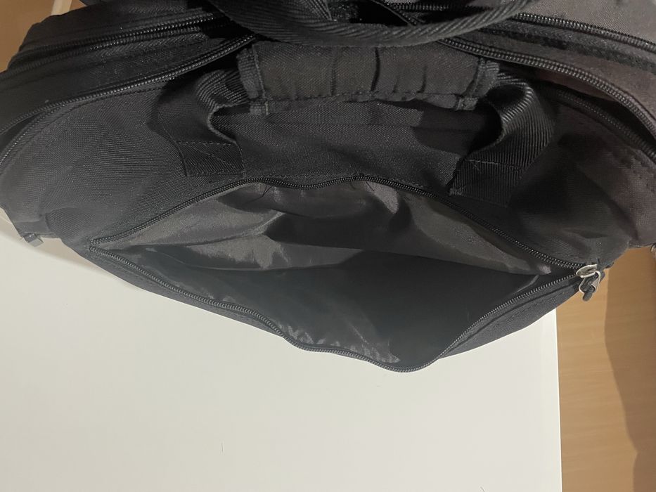 Mala Camel com múltiplas divisões