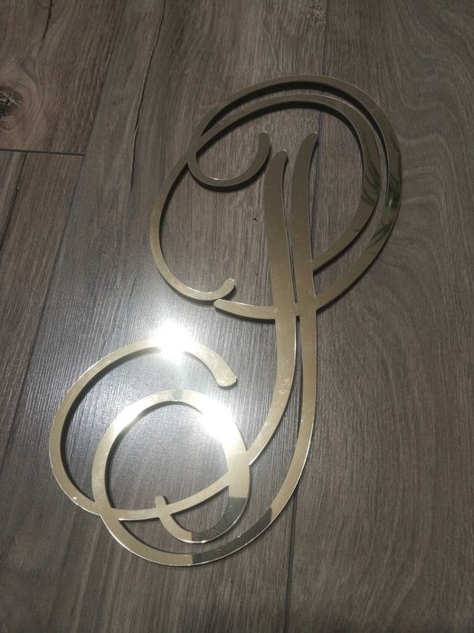 Dekoracyjne litery monogram P i M – złote, lustrzane, duże