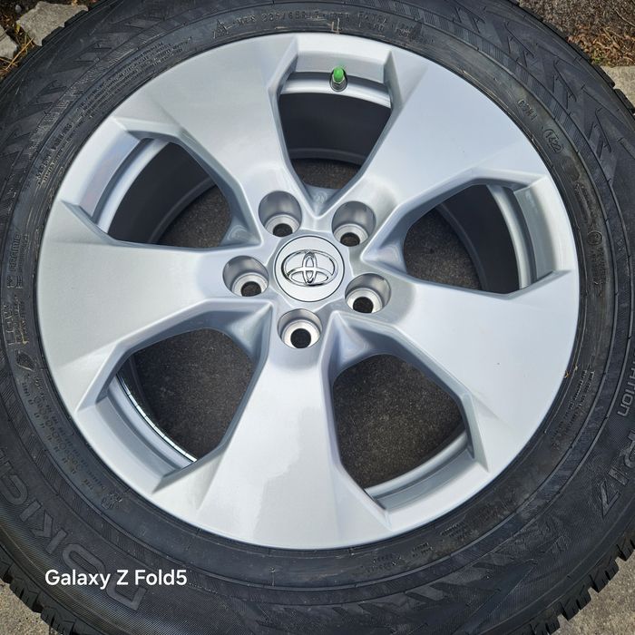 Nowe Alufelgi 17 Toyota Rav4 CHR Corolla Cross Yaris Cross Auris ET35