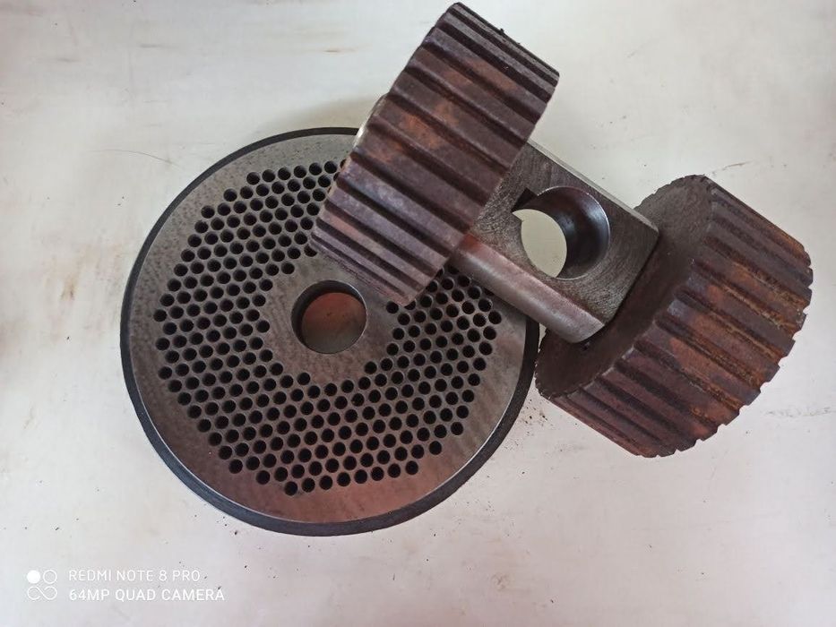 Матриці, ролики в зборі, запчастини на пресс-гранулятори