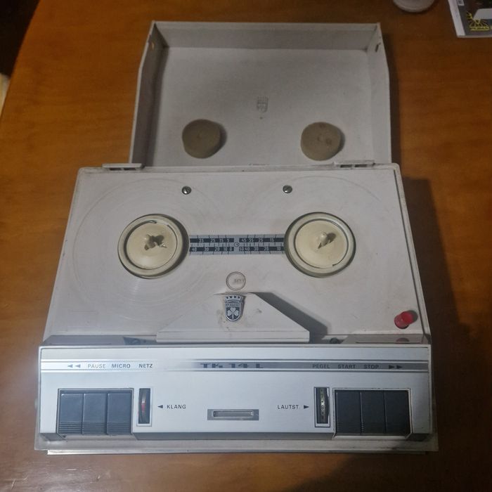 Gravador de bobines Grundig