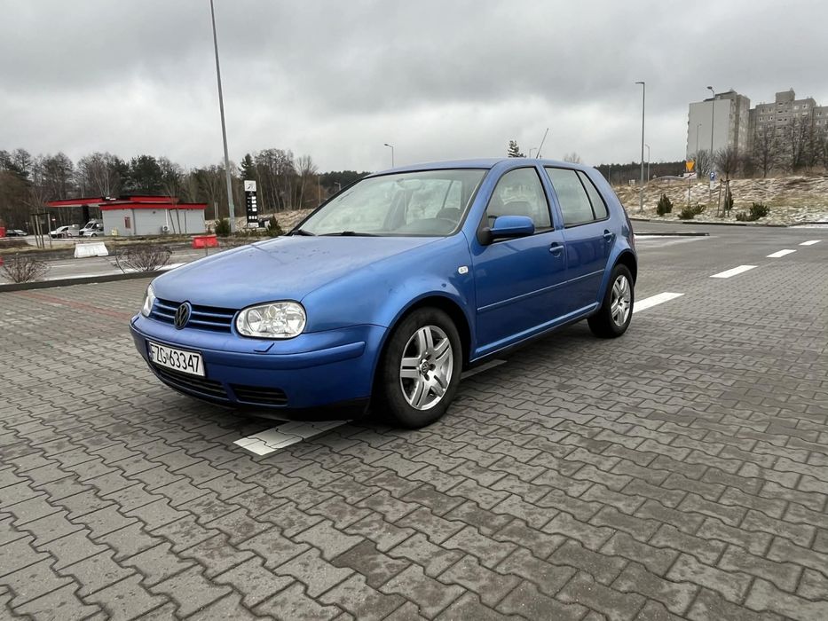 Volsiwagen golf 4 1.6benz 2000r