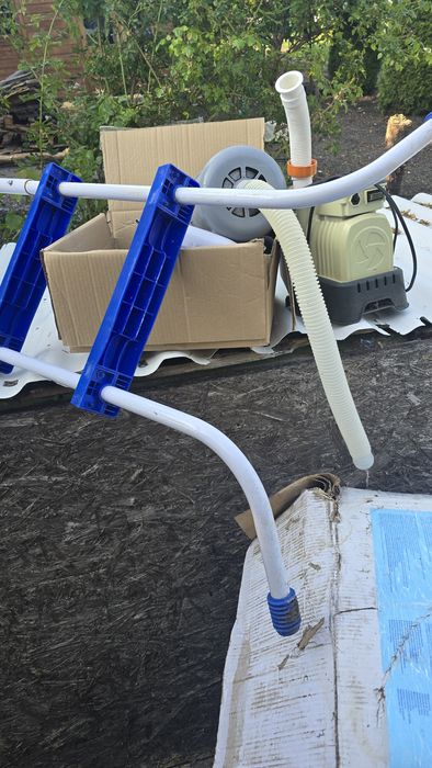 Sprzedam duży basen na stelażu