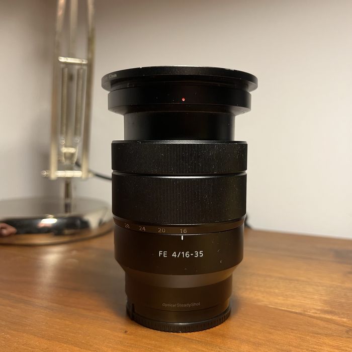 Sony Zeiss f4 16-35mm OSS T*
