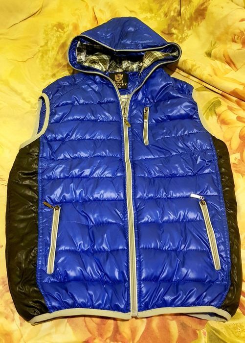 Продам   Желетку