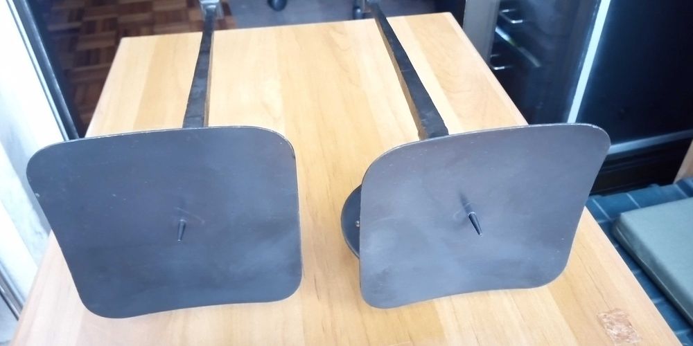 2 Suportes de velas em ferro, para colocar na parede