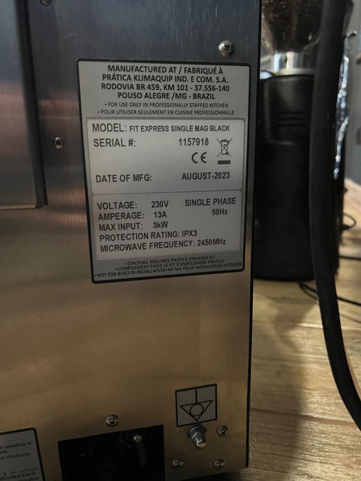 Hybrydowy piec gastronomiczny Prática Fit Express Single Mag Black