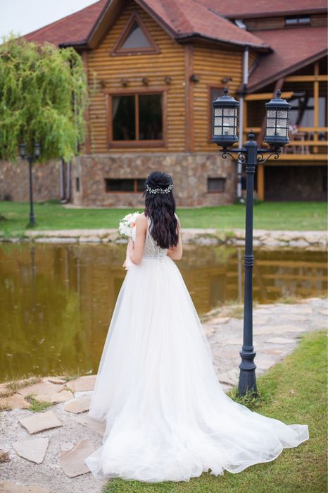 Весільна сукня