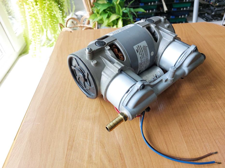 Pompa próżniowa sprężarka Thomas 2450AUU44-979 C