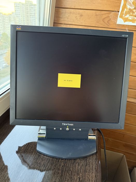 ViewSonic VE 710b. Монітор працює.