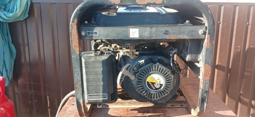 Продам генератор газ/бензин Firman FPG 3800.