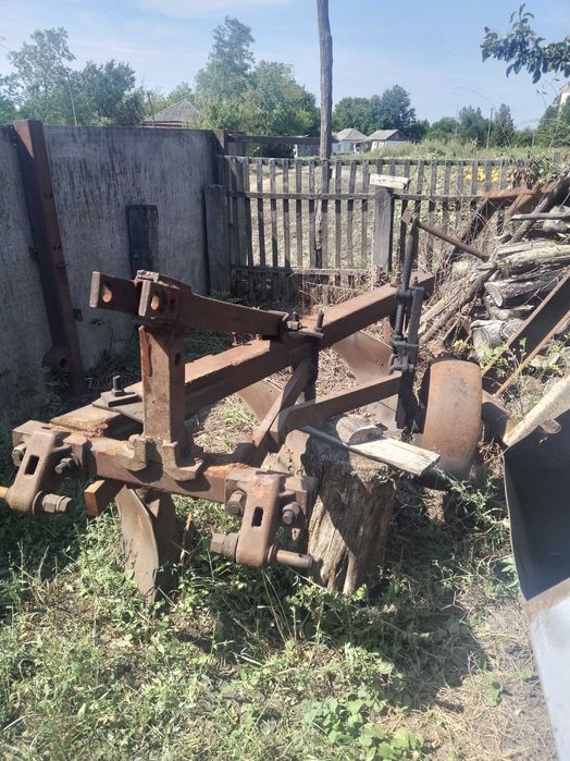 Продам плуг ПЛН 3/35