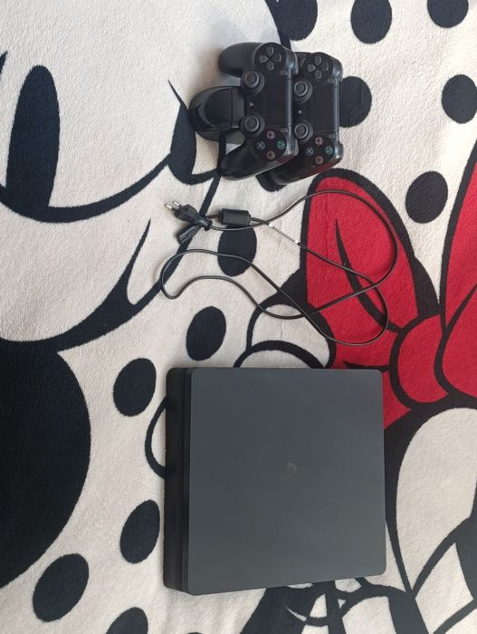 Ps 4 slim 1 TB + 11 GIER