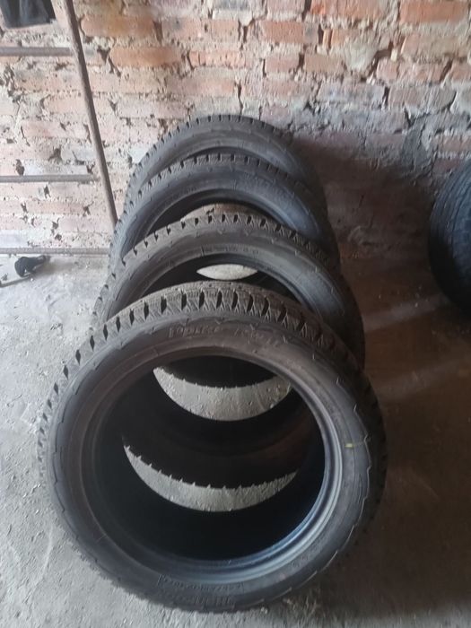 Продам зимову Гуму Hankook 245.55.19