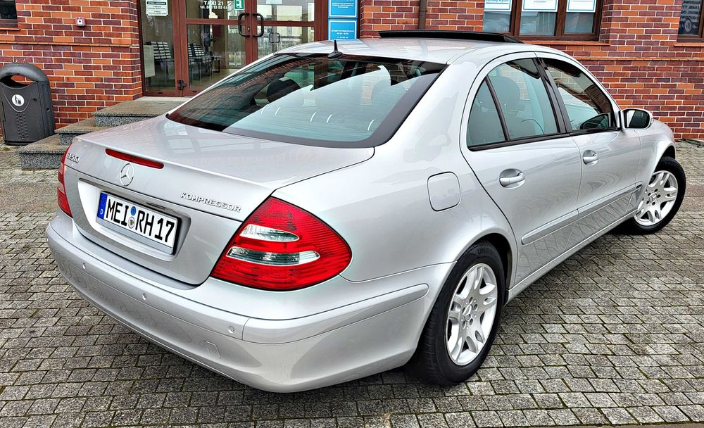 Śliczny Mercedes E KLASA *Klima*ALU*Xenon*Niski Przebieg!RARYTAS!