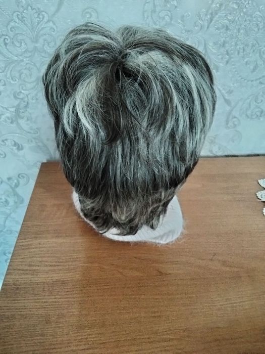 Продам перуку (парик)