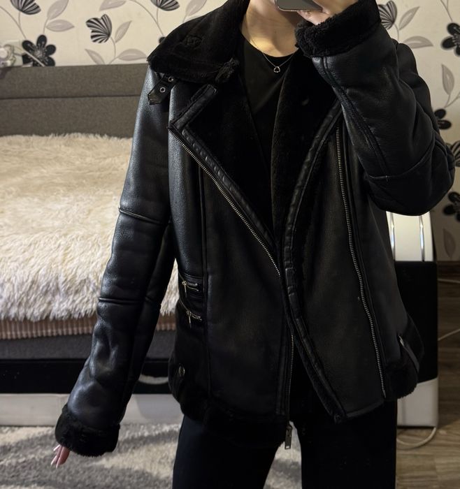 Продаю стильню дубленку