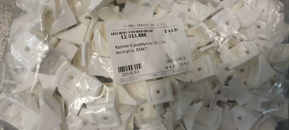 NOWE plastikowe kątowniki montażowe(białe,czarne,jasno szare) opakowanie po 100szt
