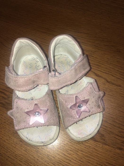 Buty primigi rozmiar 23