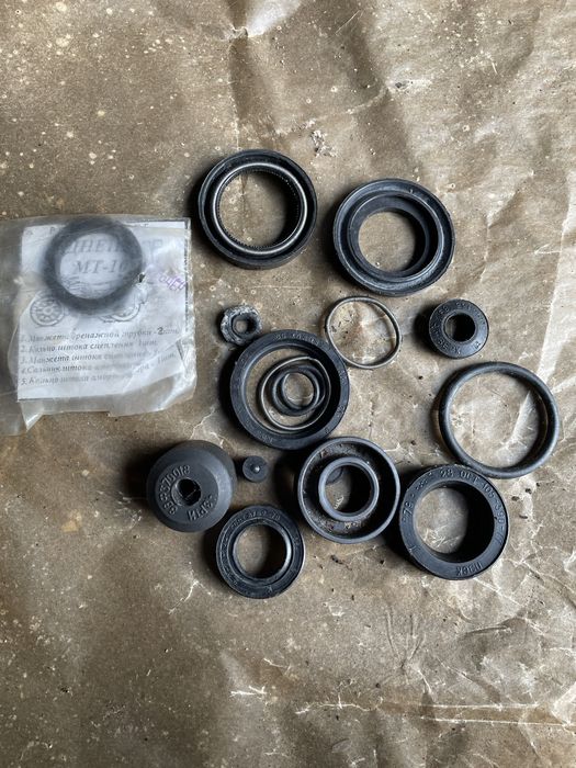 Продам двигун мт-10 (Днепр) в розібраному стані