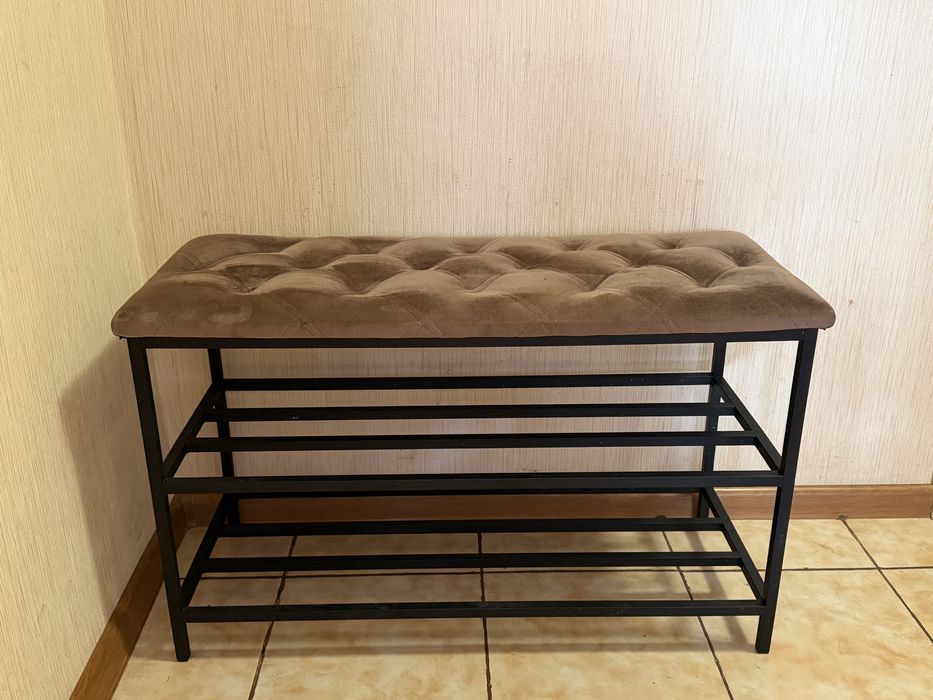 Банкетка для взуття в передпокій в ідеальному стані