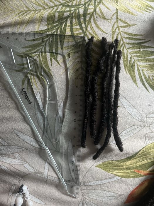 150 Rastas Naturais / Dreadlocks +10 Anos – Cabelo Natural – 300€