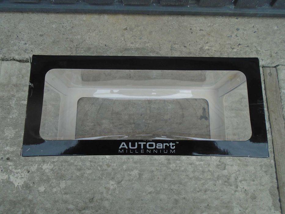 Pudełko Do Modelu AUTOart Millennium  AUTOART 1:18