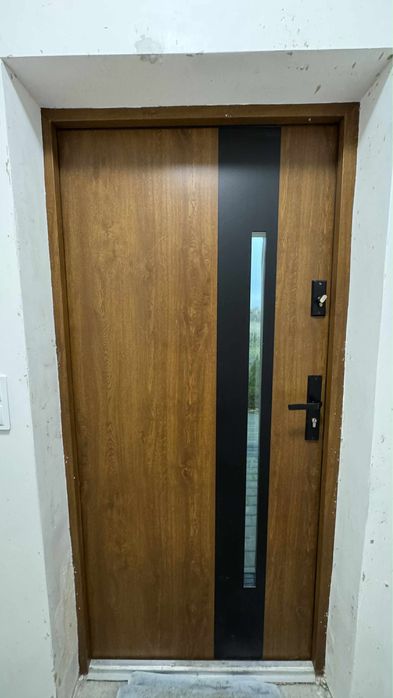 Drzwi zewnetrzne prawe 95 cm