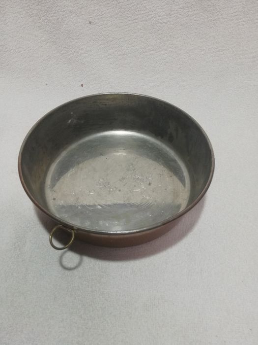 25. Miseczka miedziana